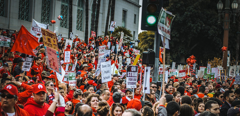 Crowd of UTLA strikers in red in January 2019 strike