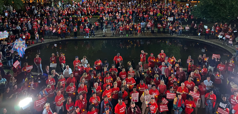 Crowd of LIttle Rock educators and supporters in support of LREA.