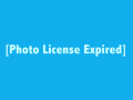 Blue box says “photo license expired”